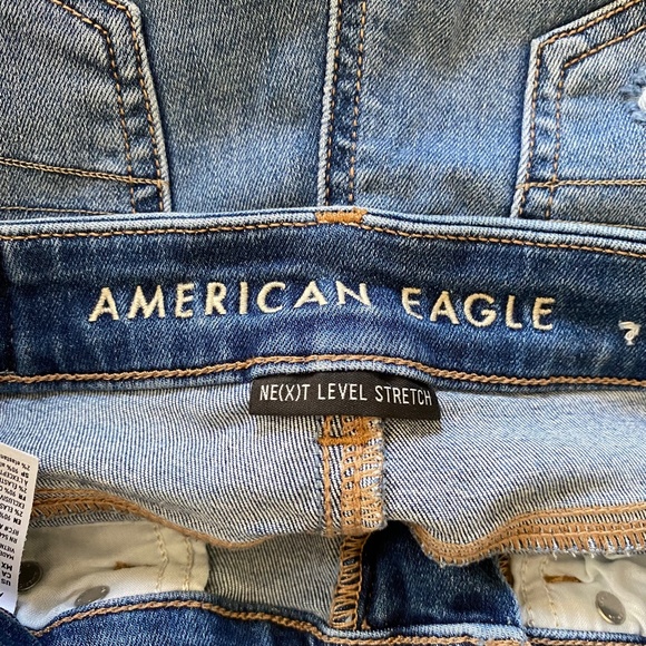 AE Dream Curvy Denim Midi Short - Picture 5 of 7